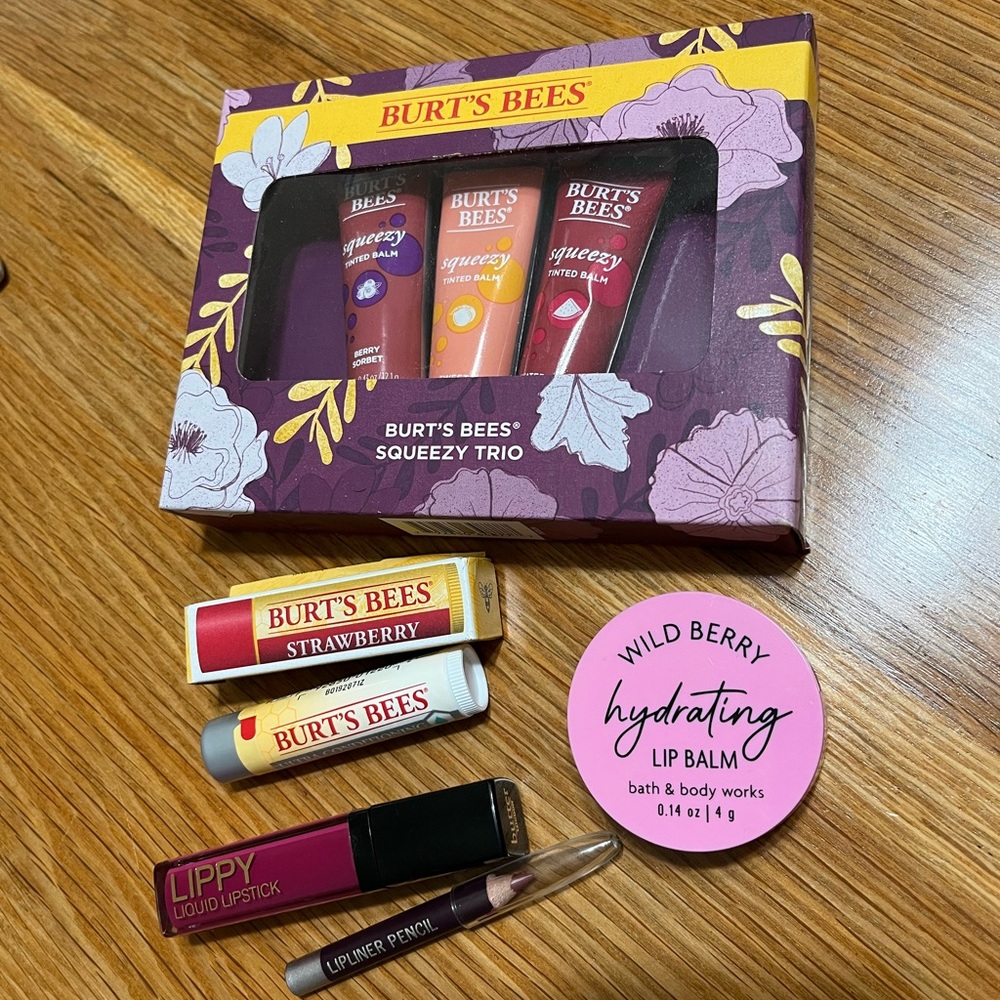 Assorted lip balms